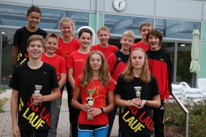 Die elf Wettkampfschwimmer der Schwimmgemeinschaft Lauf waren auch zum Saisonauftakt bereits erfolgreich mit drei Podestplätzen in der Mehrkampfwertung des Cabriosol Cup in Pegnitz