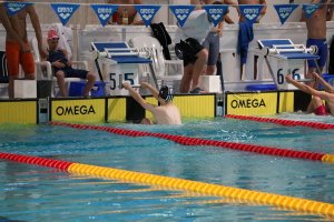 Florian Goltz von der SG-Lauf erreichte in seiner besten Lage Rücken über 50m und 100m zweimal den vierten Platz an den Bayerischen Meisterschaften in Würzburg