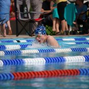 Nina holte Gold über die 100m Brust